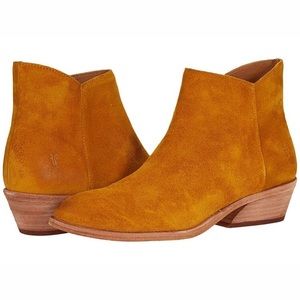 Women’s Suede Chelsea Boots